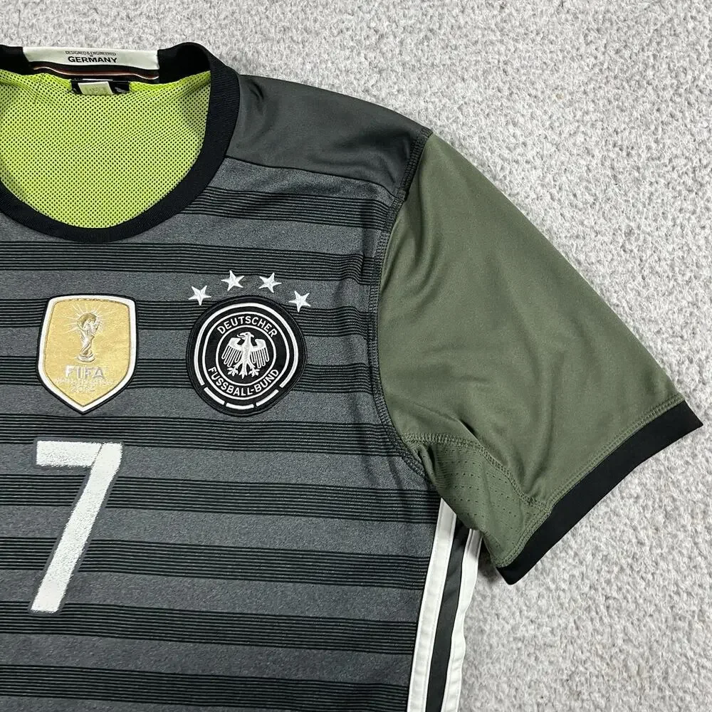 Germany Jersey Men L National Soccer Football #7 Schweinsteiger Training 2016-17